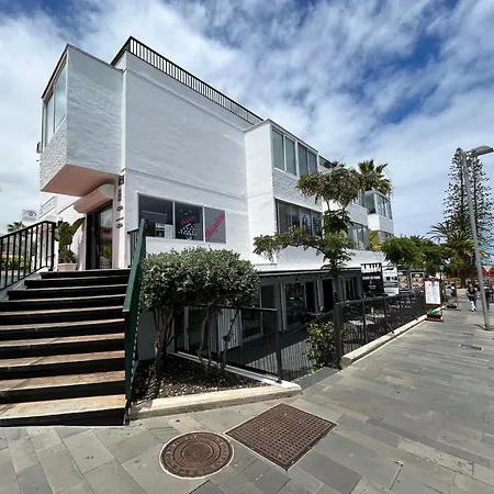 Estudio Con Vistas Ciudad Apartman *